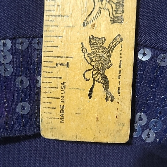 Sequin scoop neckline top - Picture 2 of 7